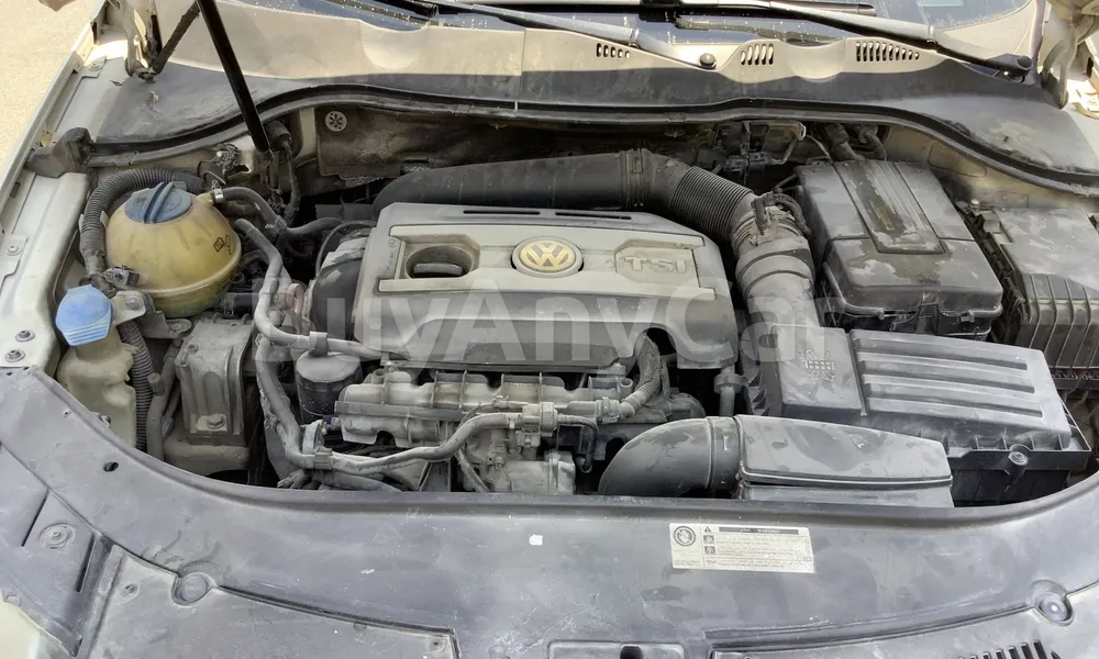 Vehicle photo 6