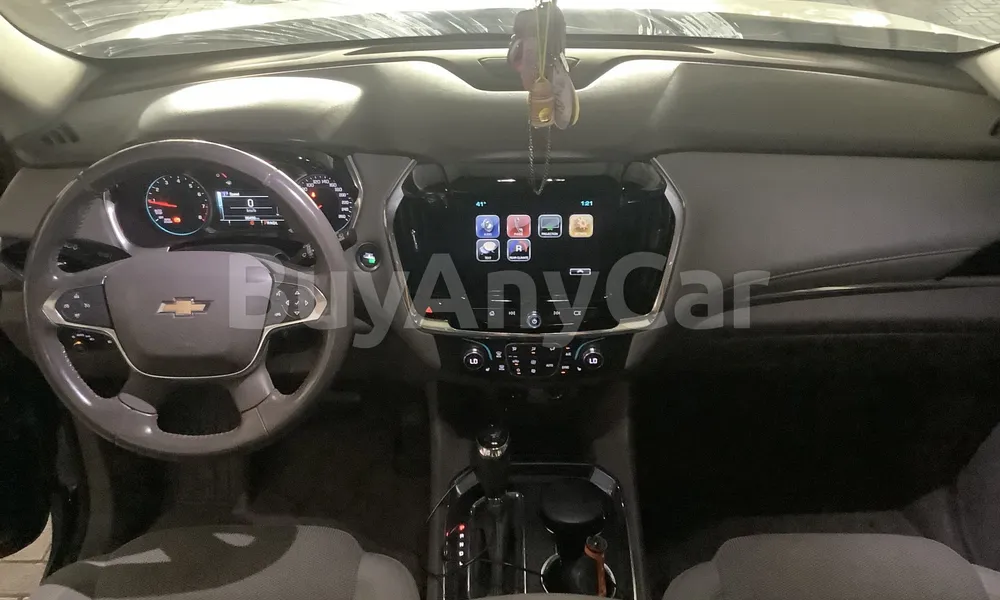 Vehicle photo 9