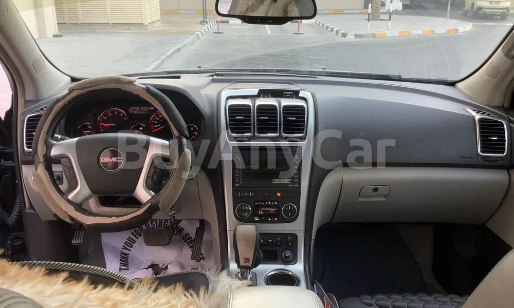 Vehicle photo 8