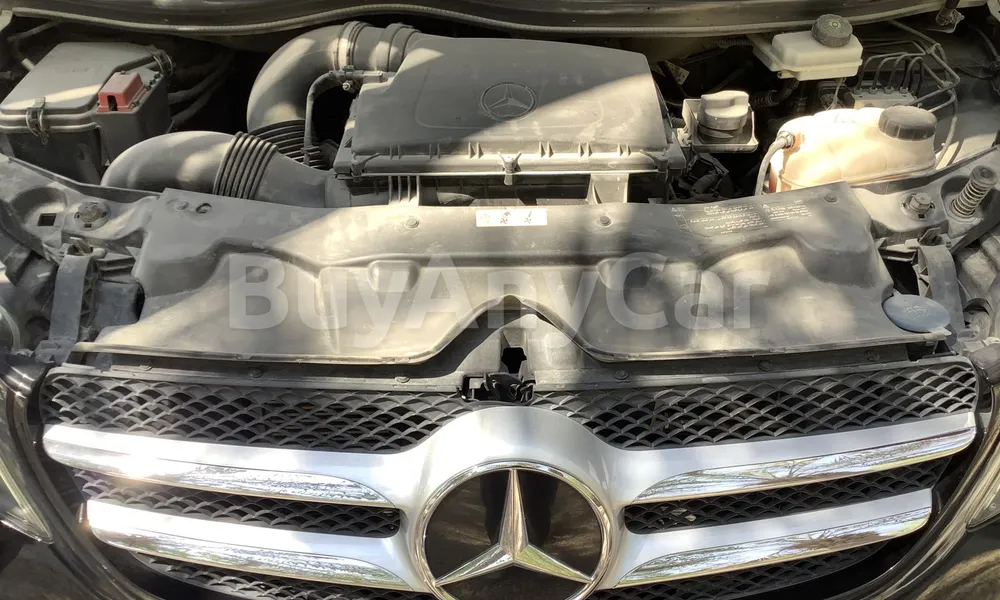 Vehicle photo 9