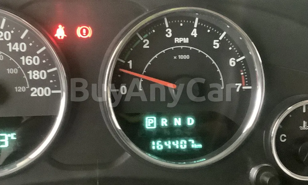 Vehicle photo 8