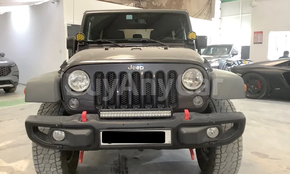 Vehicle photo 2