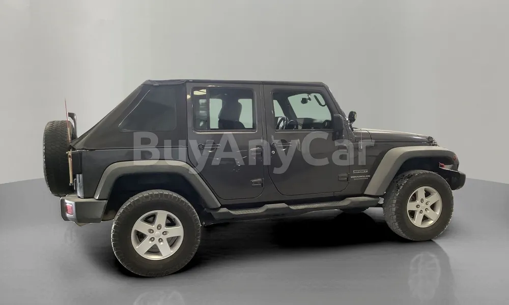 Vehicle photo 5