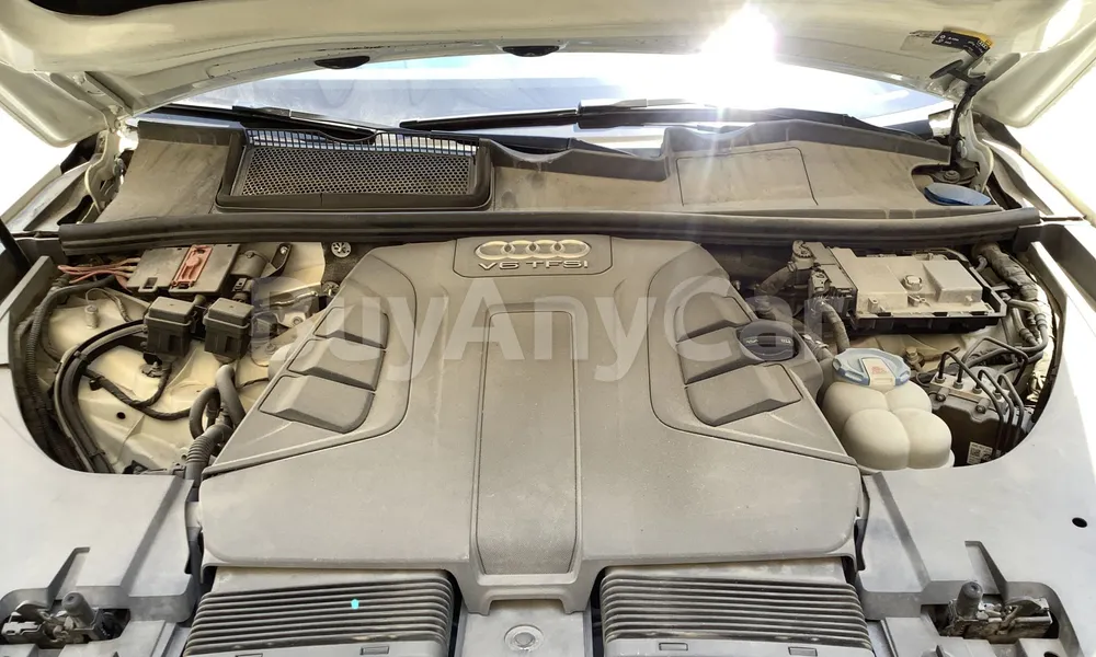 Vehicle photo 6