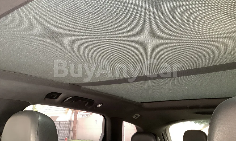 Vehicle photo 9