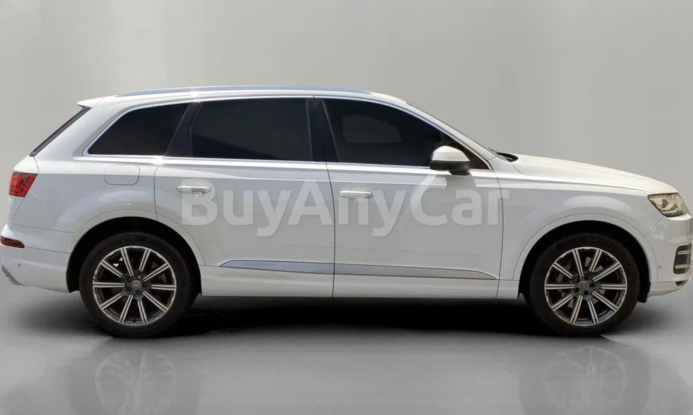 Vehicle photo 3