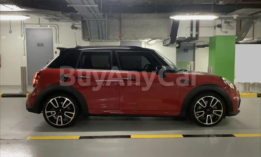 Vehicle photo 3