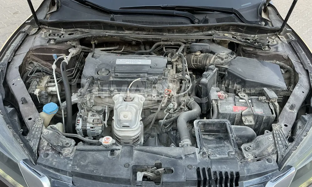 Vehicle photo 6