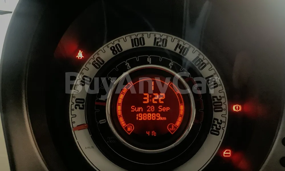 Vehicle photo 9