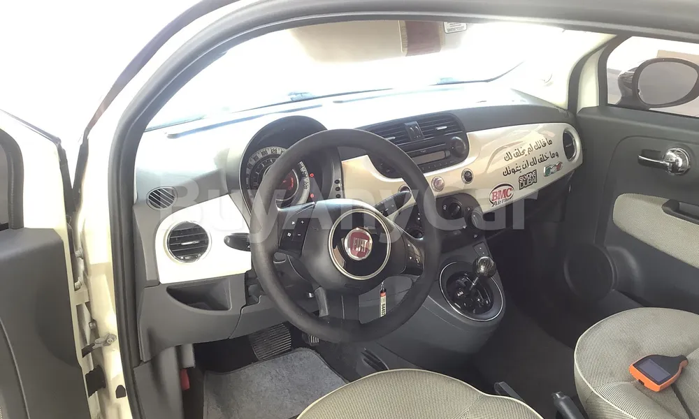 Vehicle photo 6