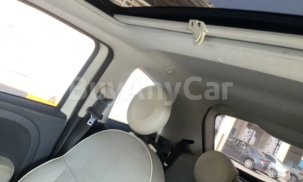 Vehicle photo 8