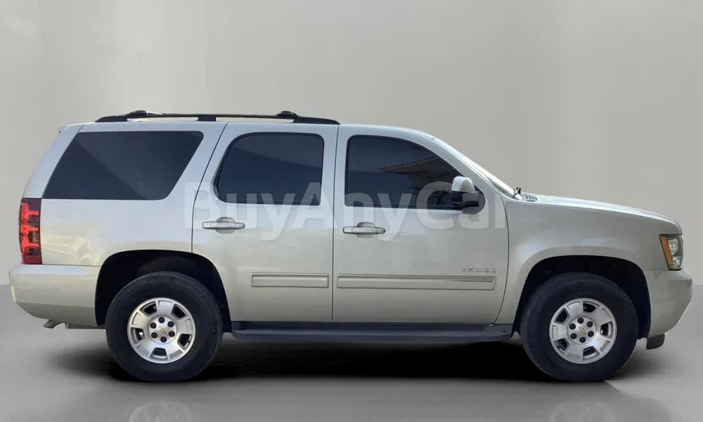 Vehicle photo 3
