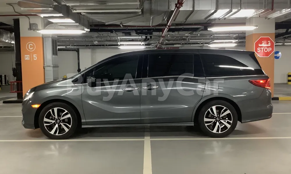 Vehicle photo 4