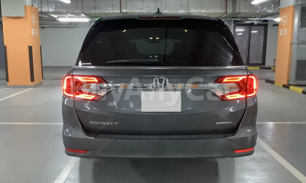 Vehicle photo 2