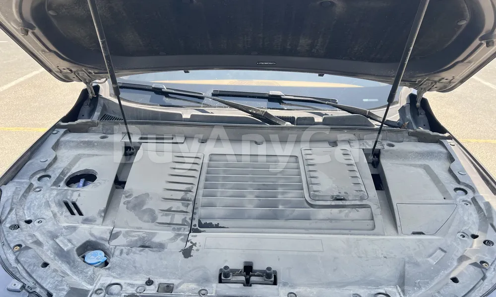 Vehicle photo 7