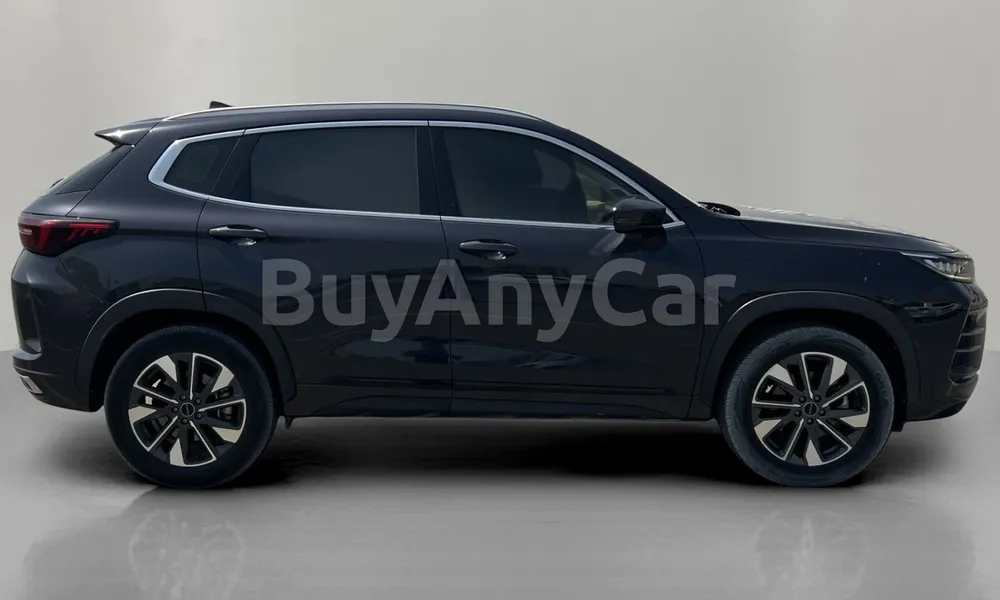 Vehicle photo 3