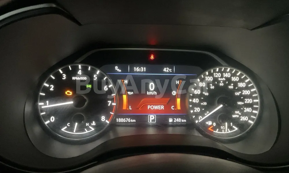 Vehicle photo 7