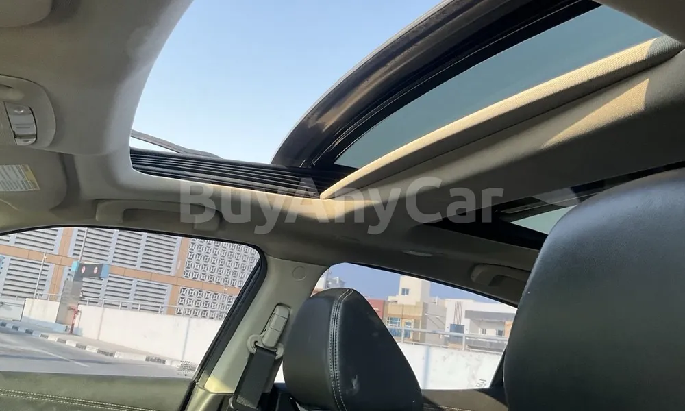 Vehicle photo 9
