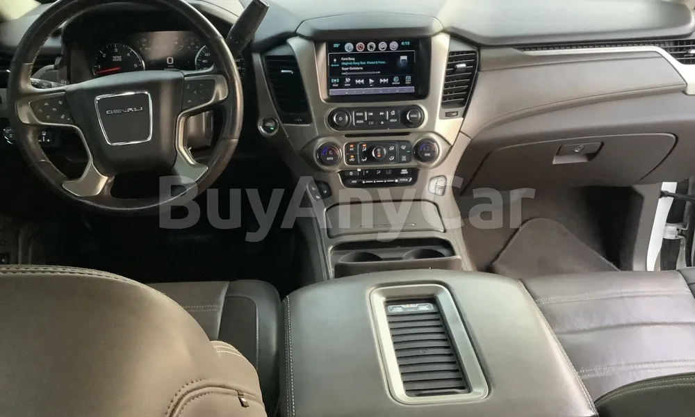 Vehicle photo 9