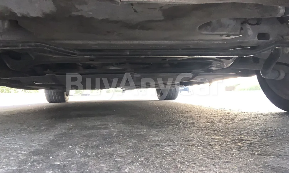 Vehicle photo 9
