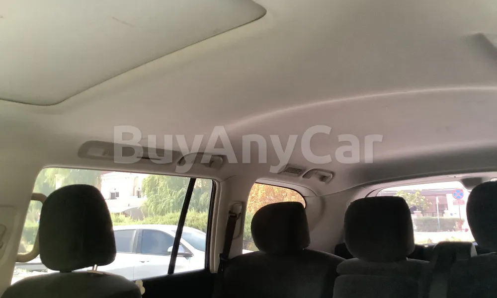 Vehicle photo 9