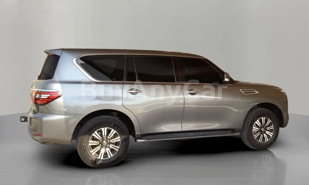 Vehicle photo 3