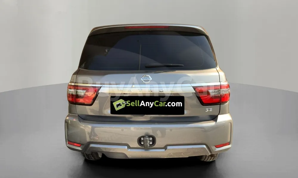 Vehicle photo 2