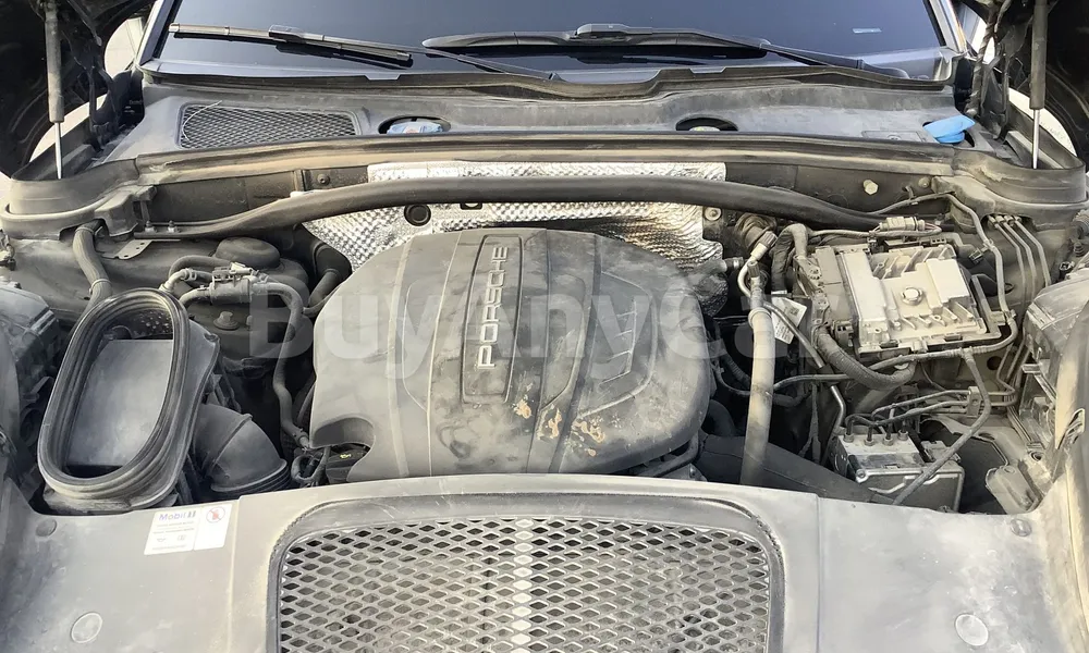 Vehicle photo 8