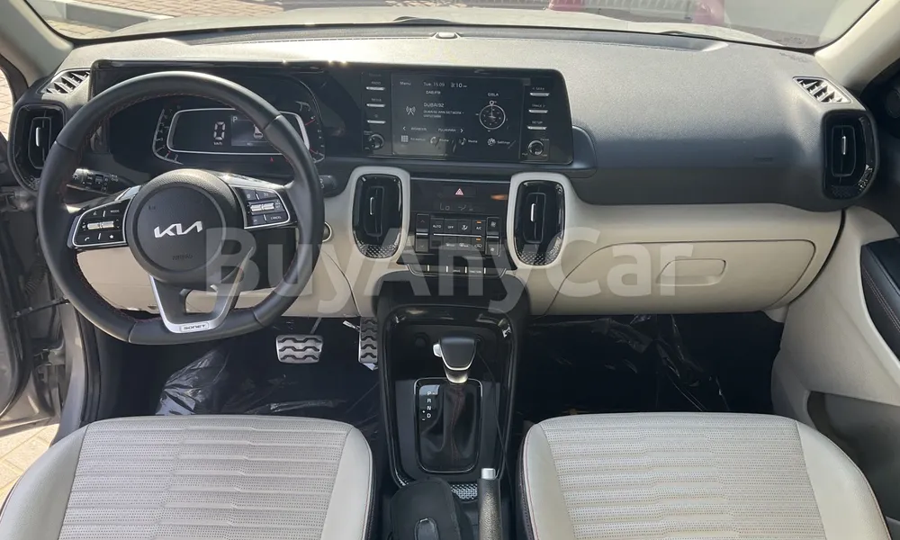 Vehicle photo 9