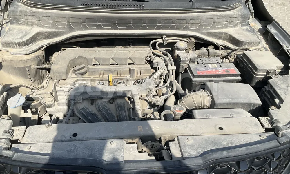 Vehicle photo 6