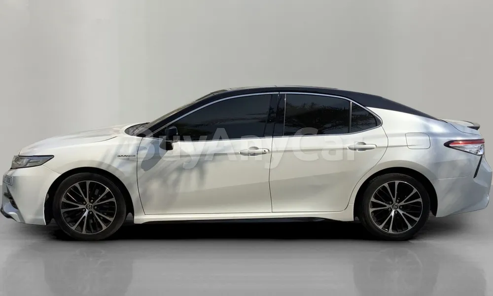 Vehicle photo 4