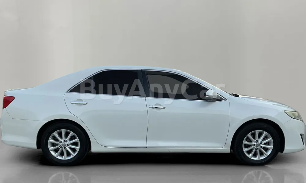 Vehicle photo 3