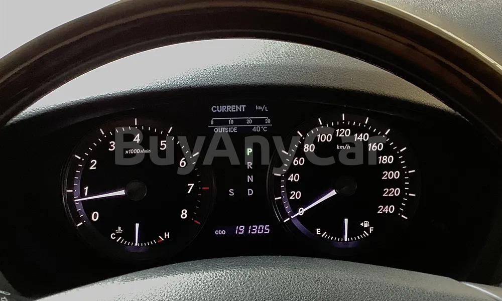 Vehicle photo 8