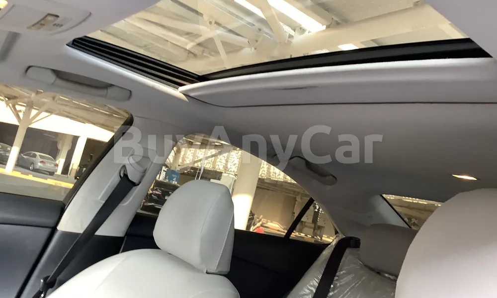 Vehicle photo 9