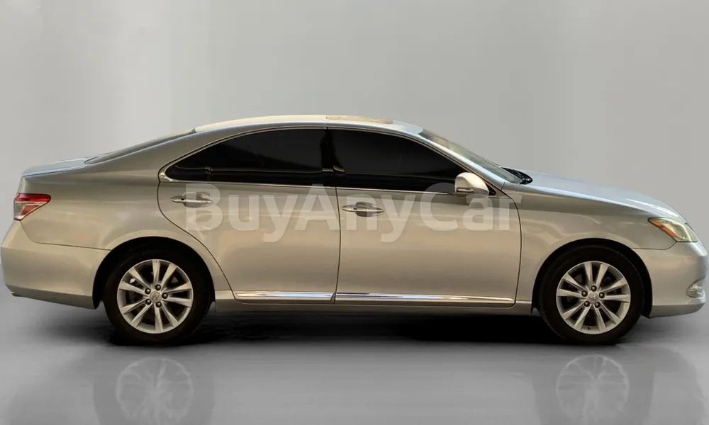 Vehicle photo 3