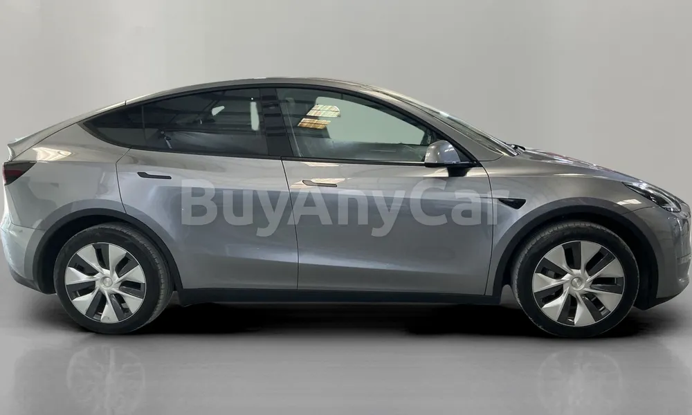 Vehicle photo 4
