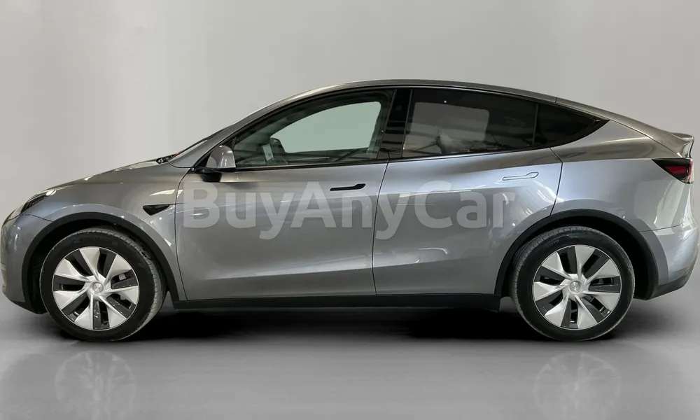Vehicle photo 3