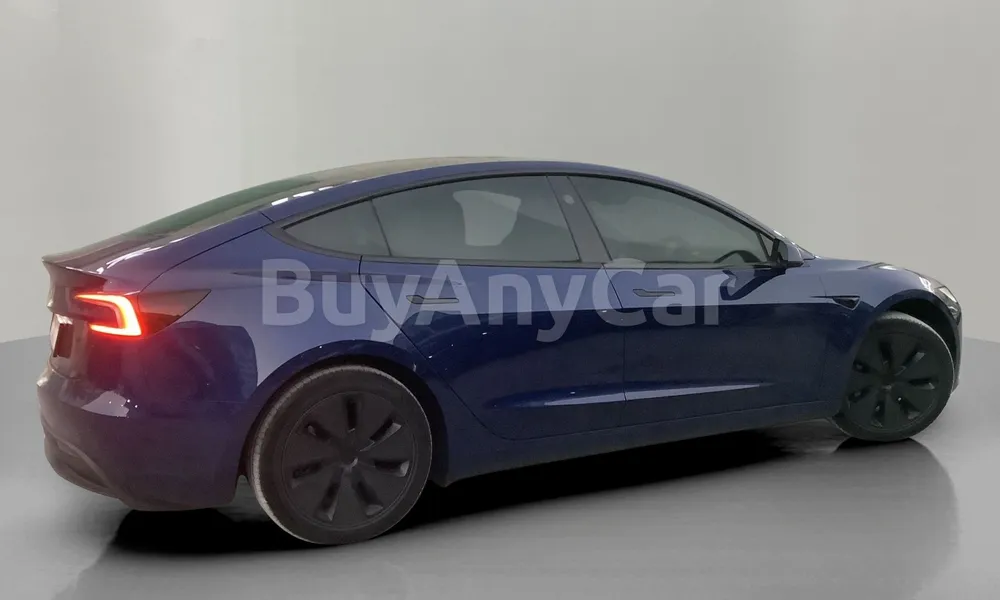 Vehicle photo 3