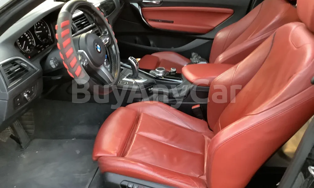 Vehicle photo 8