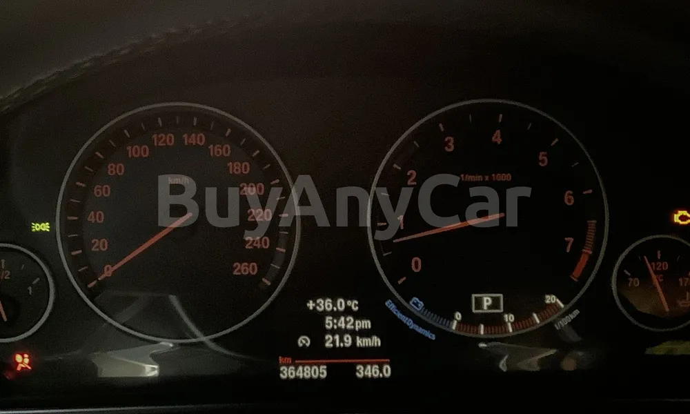 Vehicle photo 9
