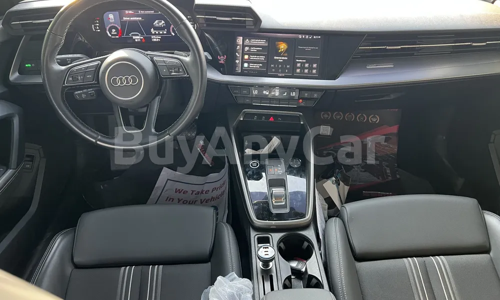 Vehicle photo 8