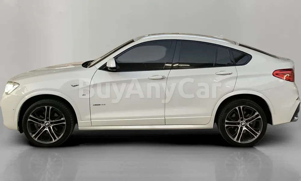 Vehicle photo 4
