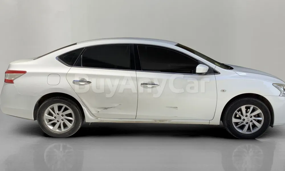 Vehicle photo 3