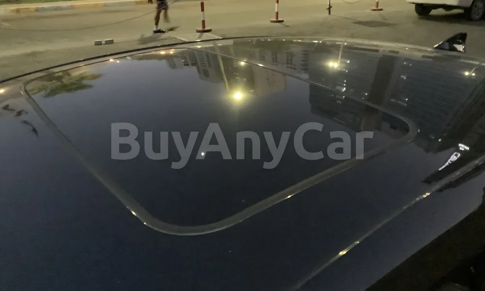 Vehicle photo 8