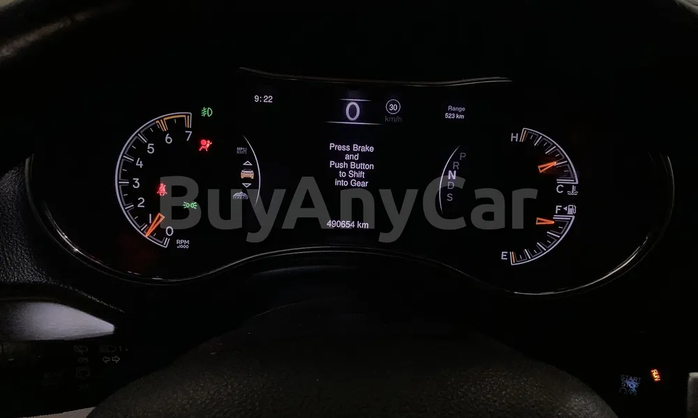 Vehicle photo 6