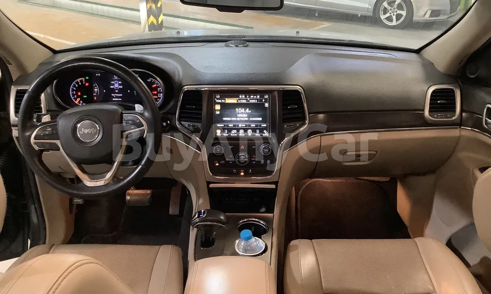 Vehicle photo 9