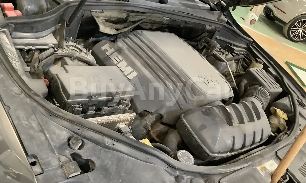 Vehicle photo 7