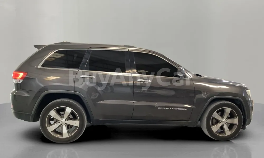Vehicle photo 3