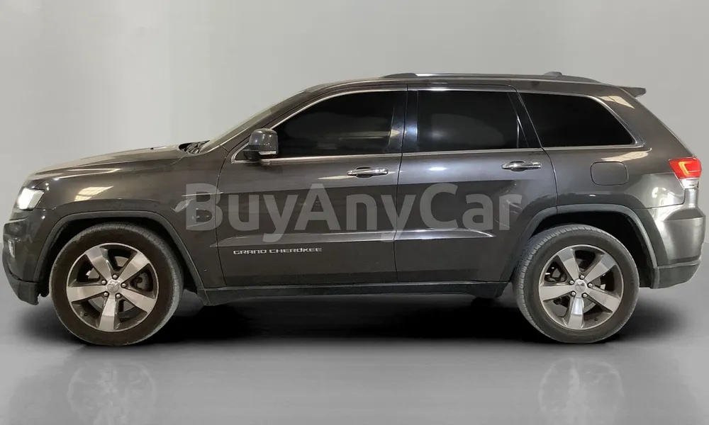 Vehicle photo 4