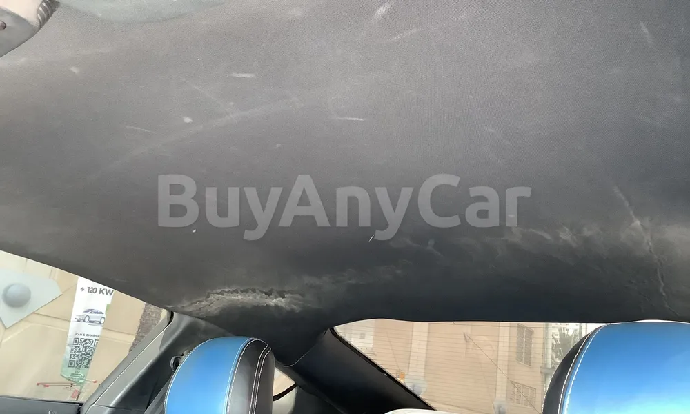 Vehicle photo 9
